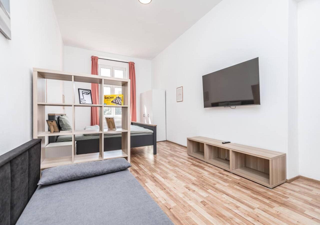Elegance Apartments Прага Экстерьер фото