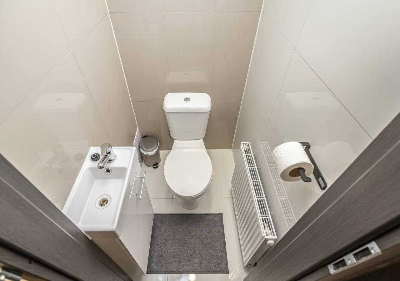 Elegance Apartments Прага Экстерьер фото