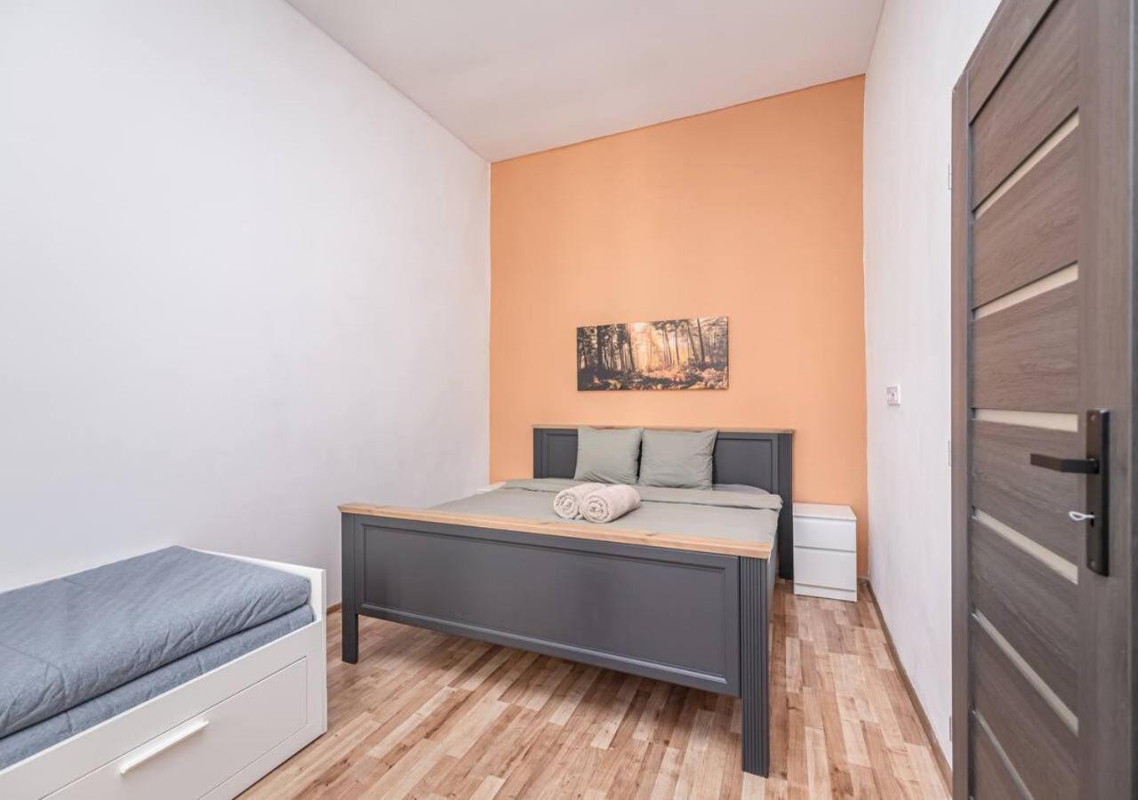 Elegance Apartments Прага Экстерьер фото