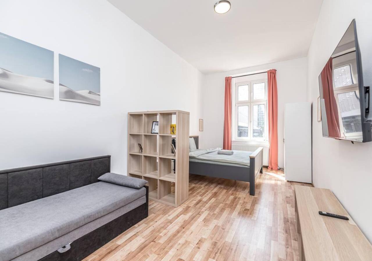 Elegance Apartments Прага Экстерьер фото