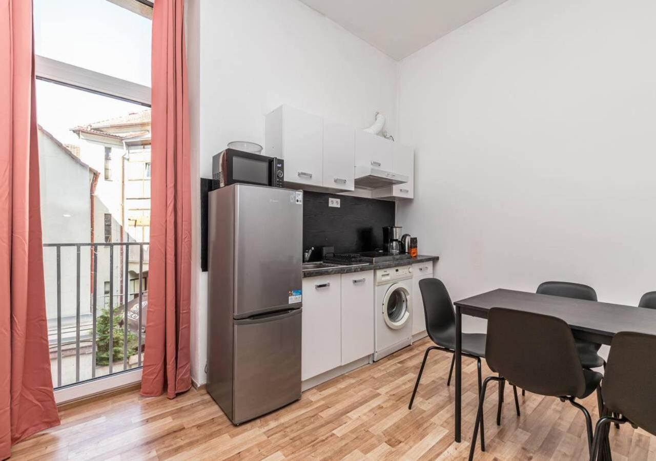 Elegance Apartments Прага Экстерьер фото